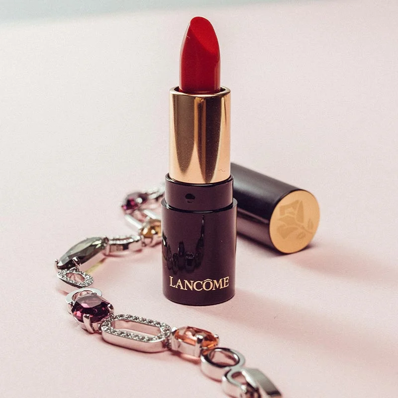 Women cosmetics pack - Image 4